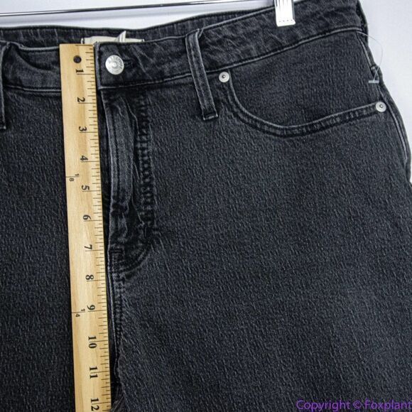 Madewell Curvy Petite Perfect Vintage Straight Jean in Lunar Wash, 33P - Picture 6 of 15